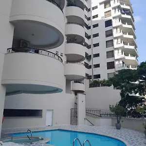 https://apartamento-normandia-cerca-al-parque-de-los-gatos.cali-hotels.com